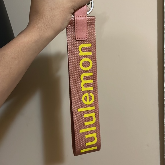 Lululemon Never lost keychain - Picture 5 of 5